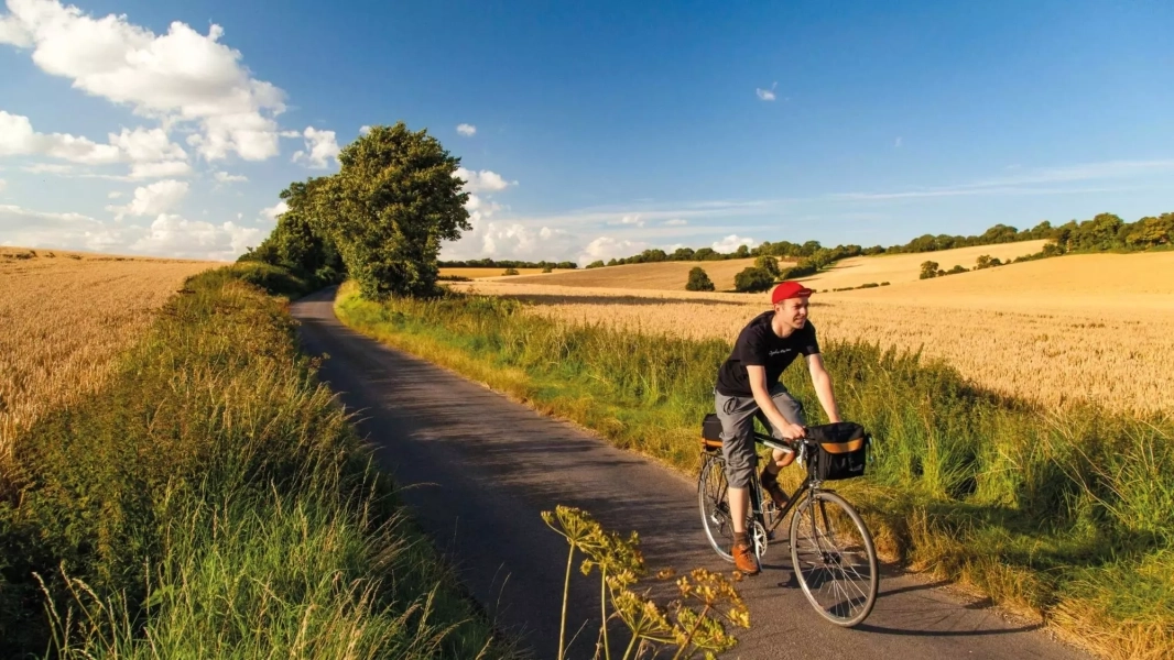 Lost Lanes & Great Gravel Rides - Jack Thurston & Markus Stitz carousel image 1