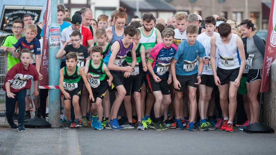 Giacopazzis Gelato Eyemouth Twilight 5k Jog ,Run and Scott's mini fun runs carousel image 1