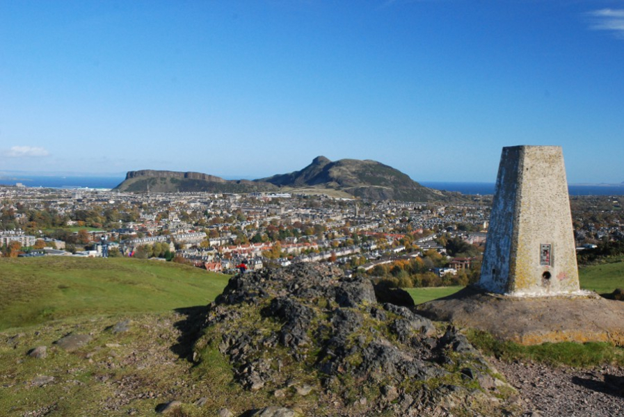 Hermitage of Braid and Blackford Hill 10km and 5km Trail Runs and Festive Fun Run 2023 carousel image 1