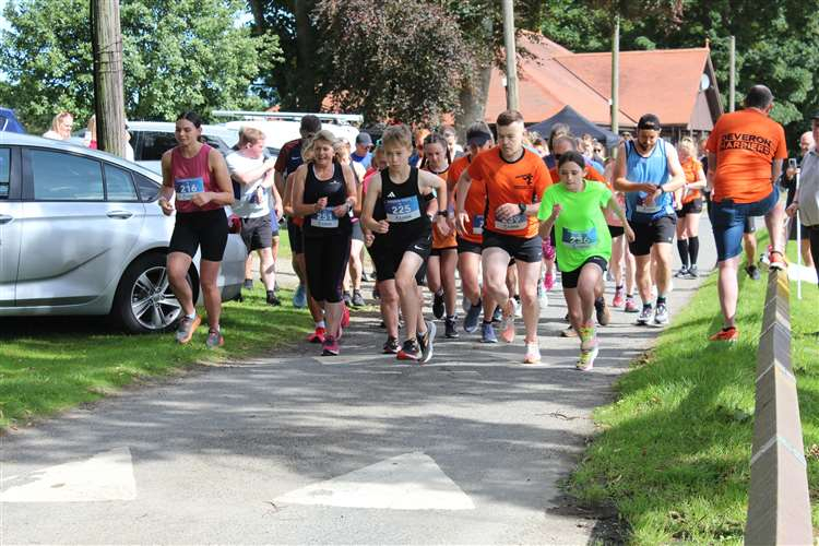 Deveron Harrier's festival of running carousel image 1