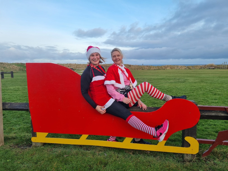 DH Whitehills Xmas 5k & 800m fun runs carousel image 1